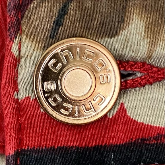 Chico’s Red Floral the Platinum Jegging Size 16P - Picture 7 of 15